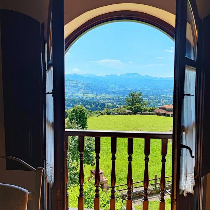 Apartamento de vacaciones para 2 personas, con jacuzzi y balcón en Valle del Pas-Pisueña