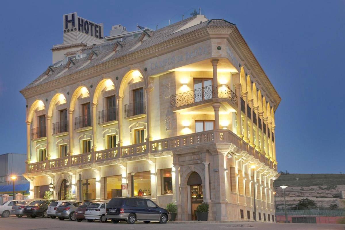 Hôtel pour 10 personnes avec terrasse in Baeza, Province de Jaén
