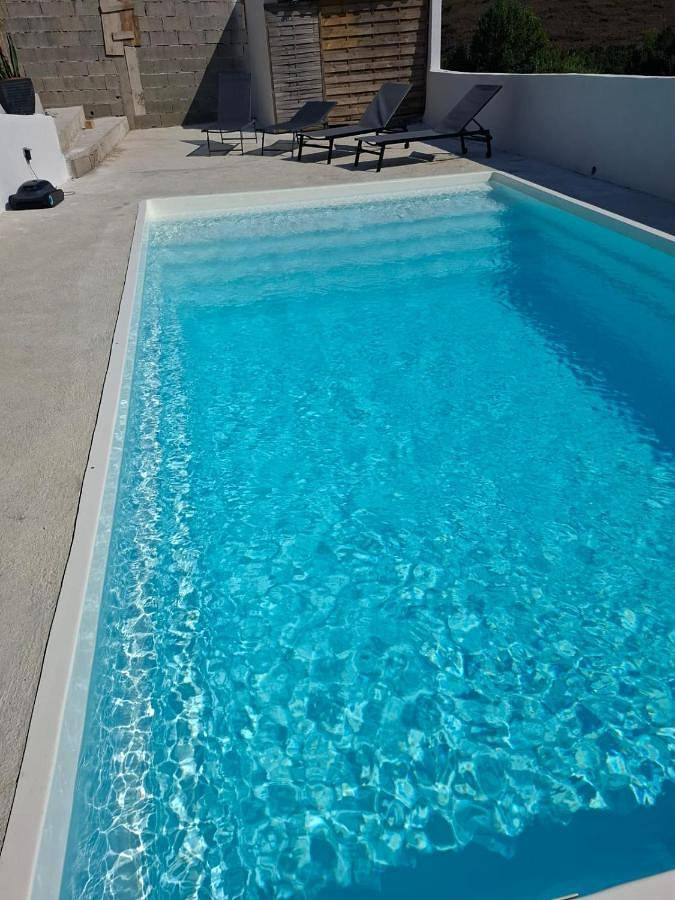 Location de vacances pour 5 personnes, avec vue ainsi que terrasse et piscine à Biguglia - 3