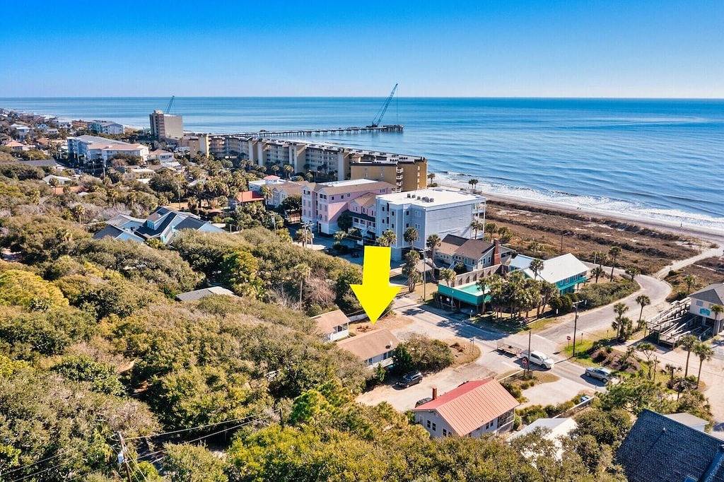 222 W Ashley -Sea Breeze-Cozy-Central Location-Beach Access Across-Pets Considered in Folly Beach, Charleston County