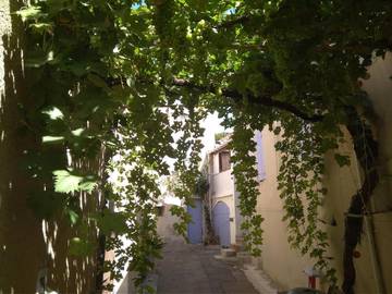 Gîte pour 4 personnes, avec terrasse et vue à La Bastide-des-Jourdans