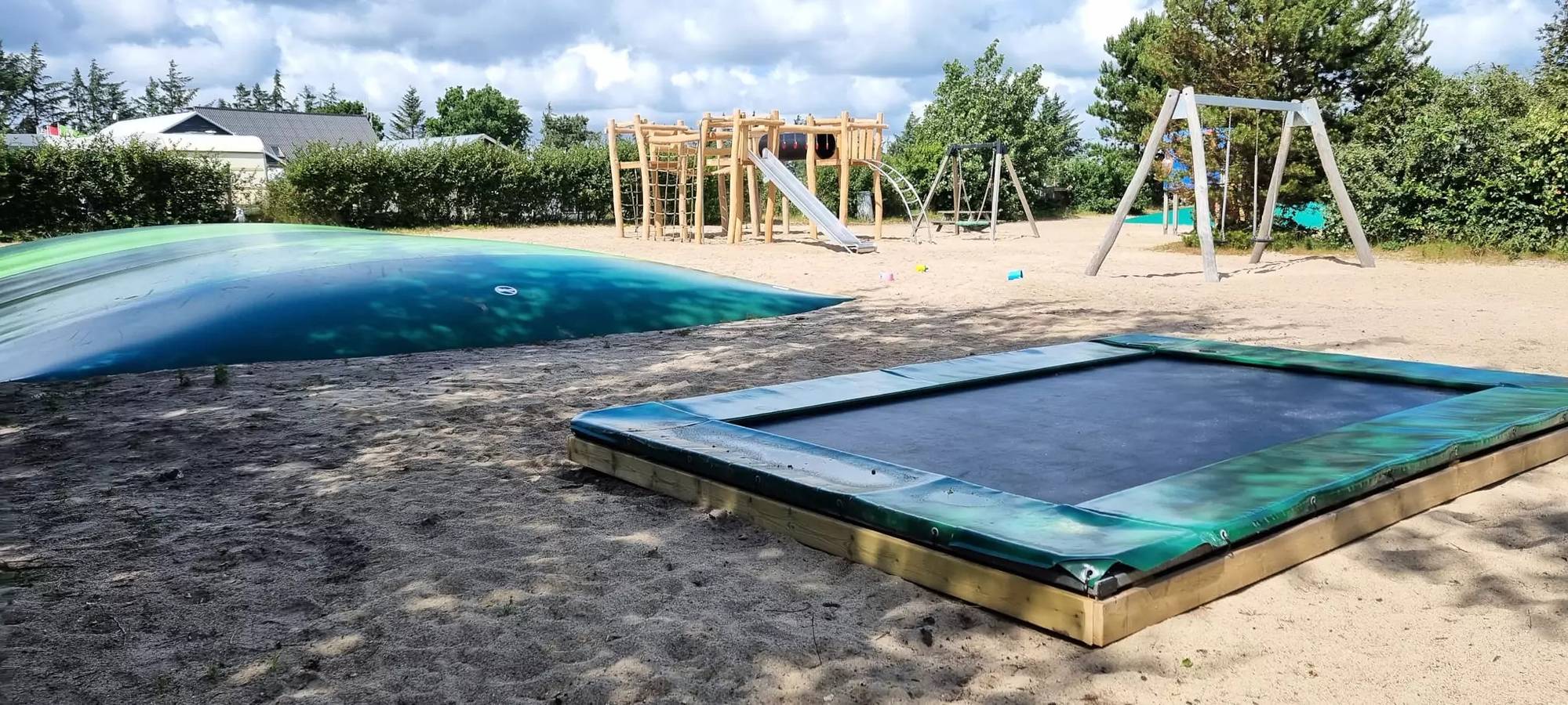 Premium Limfjord Cabin with outdoor spa 5 people in Hvalpsund, Farsø