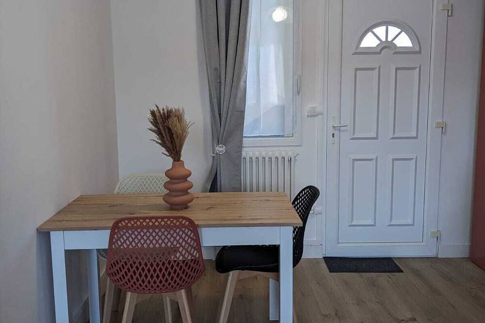 Ganze Wohnung, Superb F1 apartment refurbished in January 2025. in Cherbourg-Octeville, Cherbourg-en-Cotentin