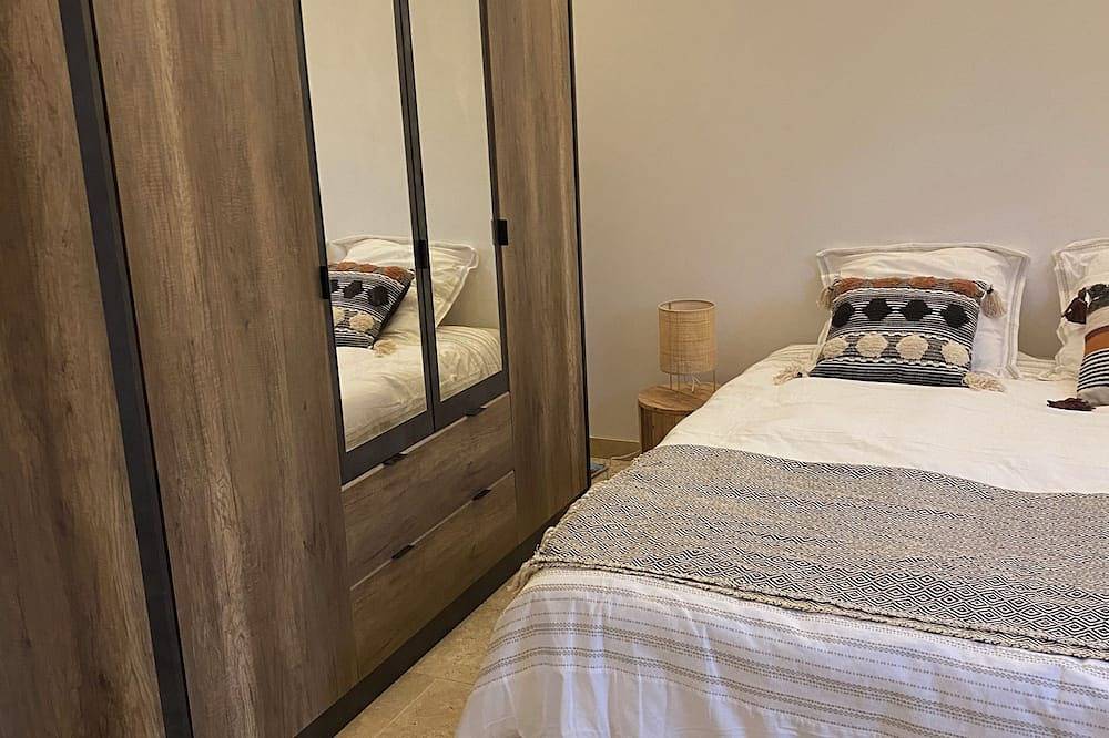 Ma Nine cocooning renovated house on very large plot facing vineyards in Vallon-Pont-d'Arc, Ardèche