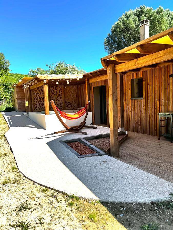 Maison de campagne pour 2 personnes, avec Terrasse ainsi que Jardin et Vue à Espeluche