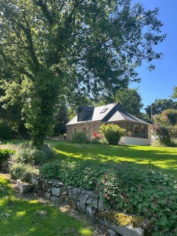 Gîte pour 2 personnes, avec terrasse et vue à Langonnet