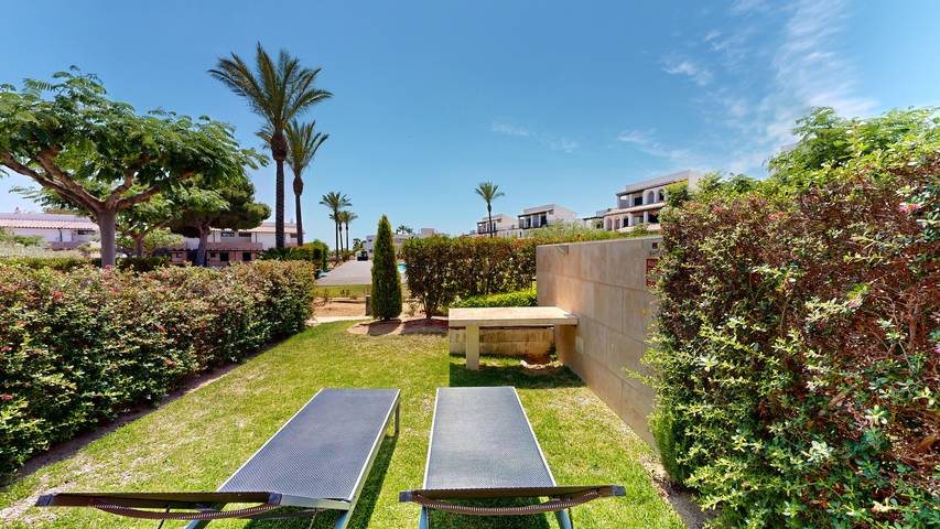 Location de vacances pour 7 personnes, avec jardin ainsi que bassin pour enfant et terrasse, animaux acceptés à El Perelló - 2