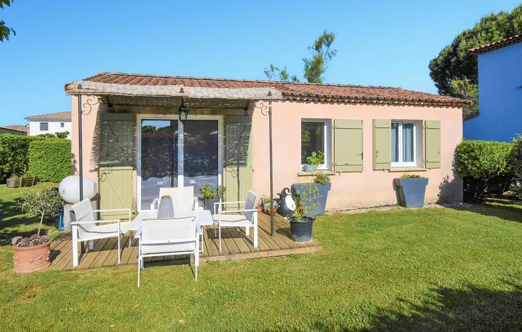 Maison de vacances pour 3 personnes, avec terrasse ainsi que piscine et jardin - 1