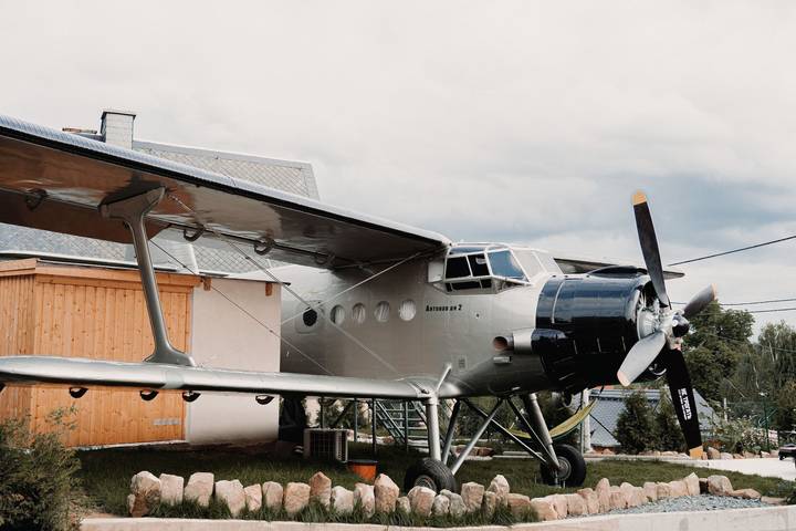Ganze Wohnung, Antonov im Garten - Flugzeug-Ferienwohnung, 15qm, 1 Schlafzimmer, max. 4 Personen in Kirnitzschtal, Sebnitz