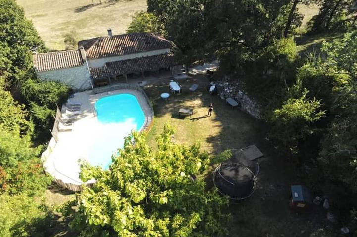 Location de vacances pour 20 personnes, avec Terrasse à Saint-Amans-de-Pellagal