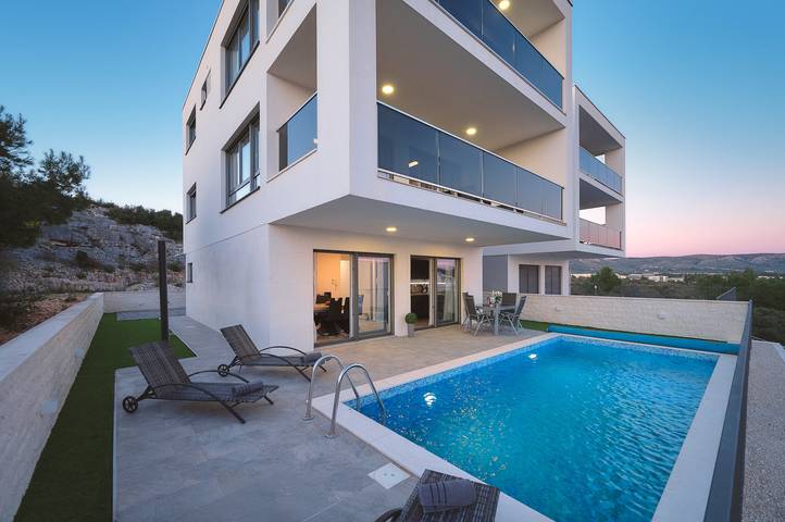 Villa pour 9 personnes, avec jardin et terrasse à Šibenik - 3