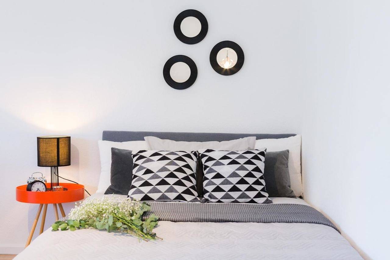 Ganze Wohnung, Lexapartments Holiday Appartement mit Sonnenterrasse in Reutlingen, Neckar-Alb