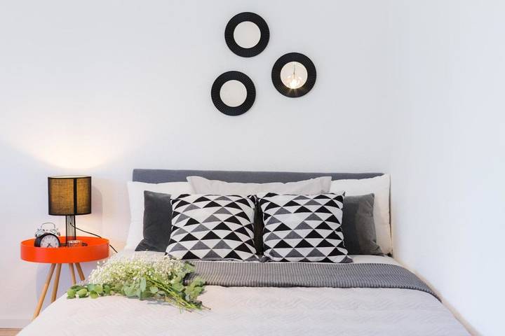 Ferienwohnung für 2 Personen, mit Balkon und Terrasse sowie Garten und Ausblick in Reutlingen