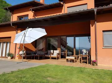 Casa rural para 6 personas, con jardín en Parres