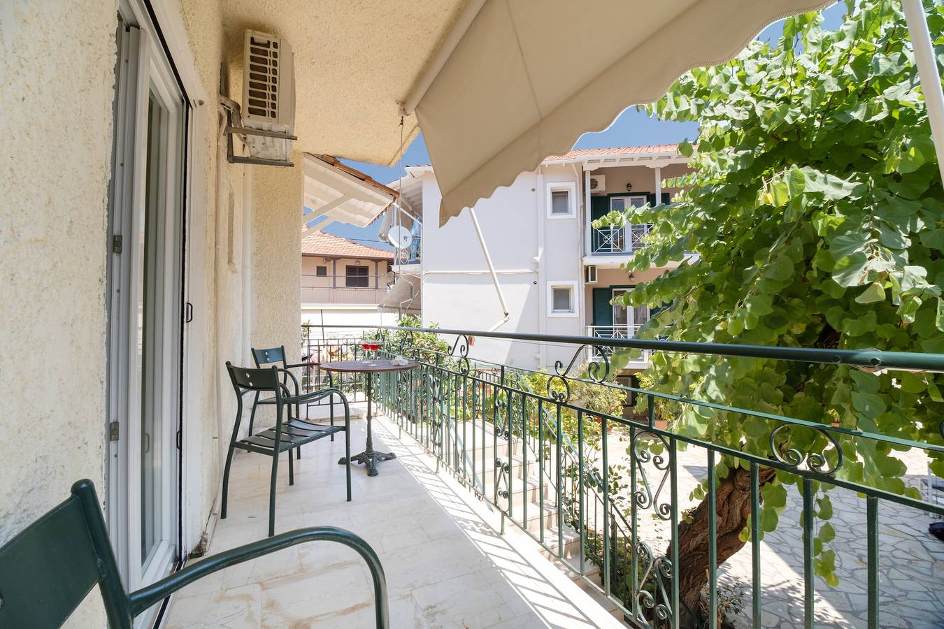 Camera 'M4 Room' con piscina in comune, Wi-Fi e aria condizionata in Nikiana, Alexandros