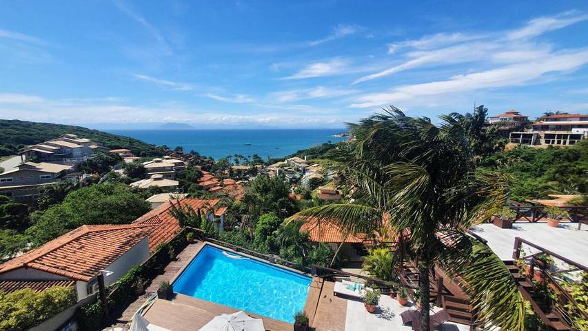 Pousadas para 2 pessoas, com vista e piscina e ainda jardim na Praia Brava RJ