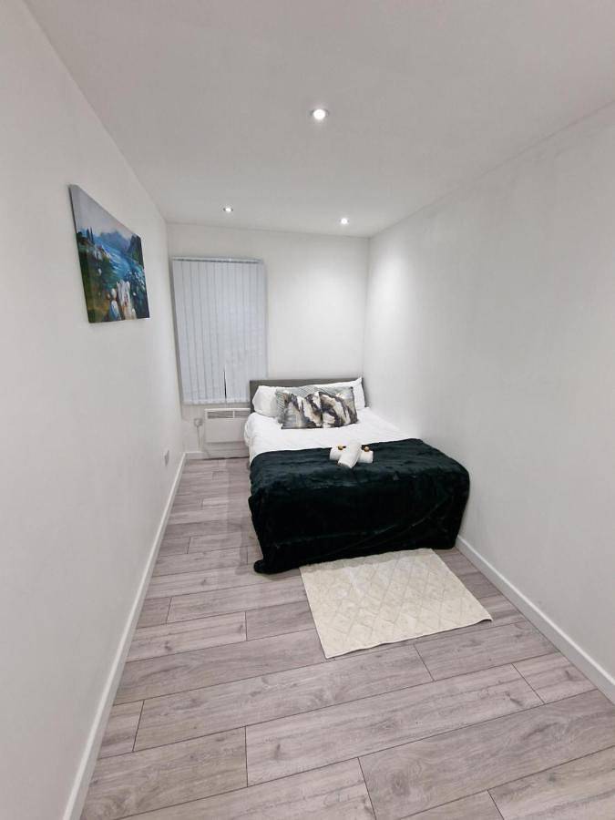 Entire apartment, Two-Bedroom Deluxe Apartment in Luton, Chiltern Hills
