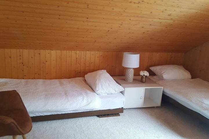 Ferienhaus für 6 Personen, mit Balkon und Whirlpool sowie Garten in Nidwalden - 3