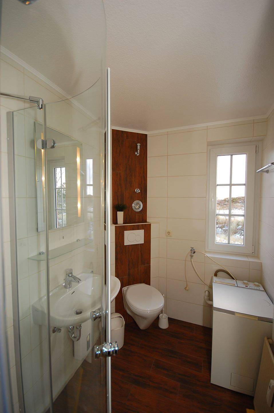 Ganze Wohnung, Komfortables Ferienapartment "Lister Tor 1" mit Balkon und Meer-Nähe in List in List (Sylt), Sylt