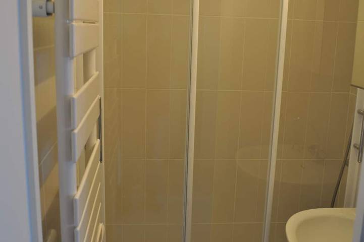 Entire apartment, Smart 2-bedroom apartment, great lake views, minutes from ski runs and beaches in Thollon-les-Mémises, Thonon-les-Bains region