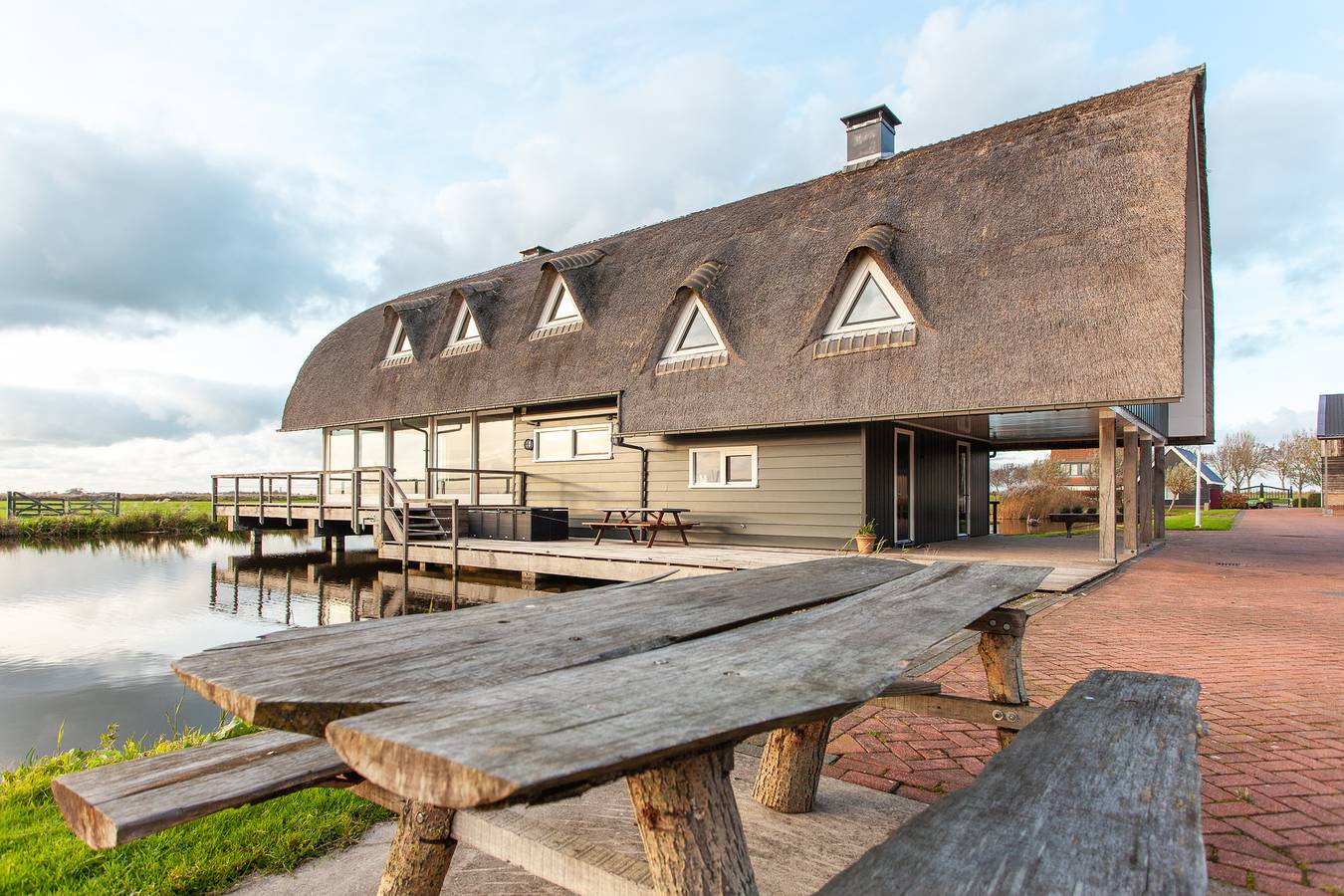 10P 4B Villa with Pool and Sauna in Spijkerboor in Côte hollandaise