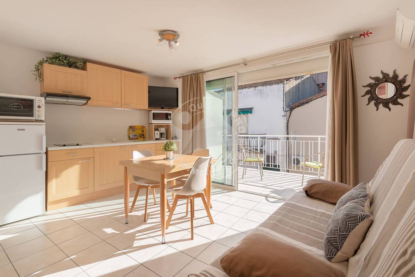 Ganzes Studio, Studio downtown 2 steps from the beach in Le Grau-du-Roi, Côte d'Améthyste