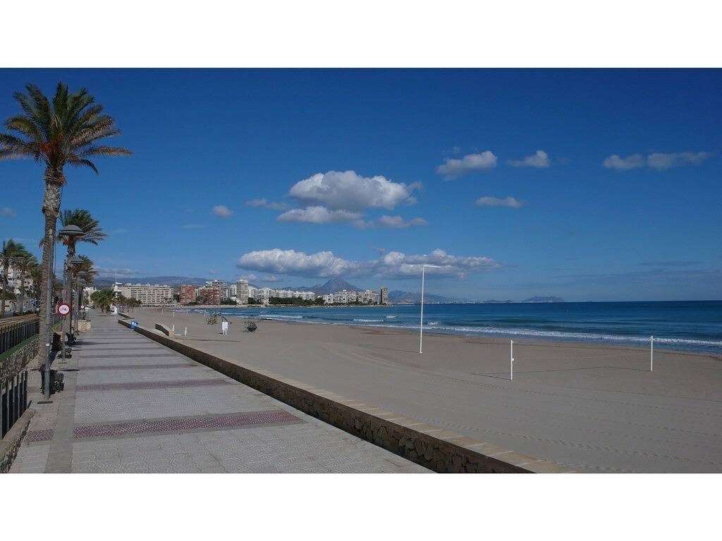 Apartamento entero, Apartamento a 400 Metros de la Playa de El Campello con Piscina in San Juan Playa (Alicante), Costa Blanca