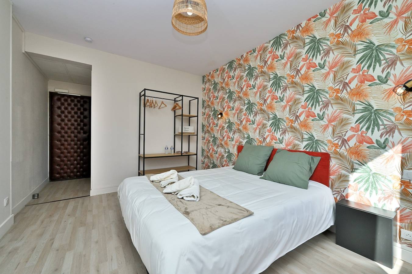 Habitación 'Chambre 7' con terraza compartida, Wi-Fi y aire acondicionado in Salies-du-Salat, Alto Garona