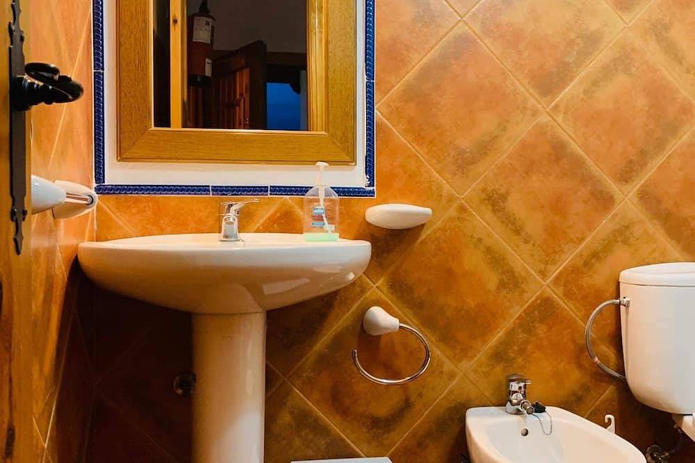 Casa rural (alquiler integro)  para 2 personas in Laroles, Nevada (Granada)