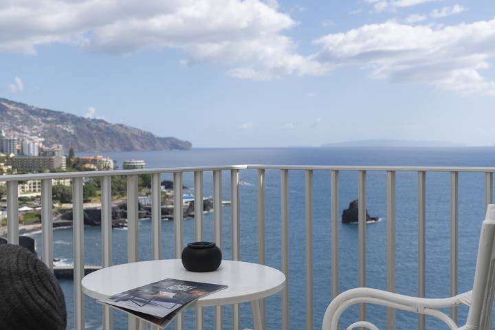 Apartamento estúdio para 2 pessoas, com Varanda e Terraço no Funchal