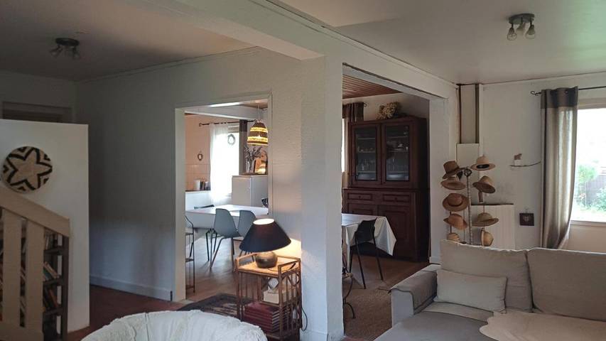 Location de vacances pour 10 personnes, avec jardin et vue, animaux acceptés à Issoire - 2