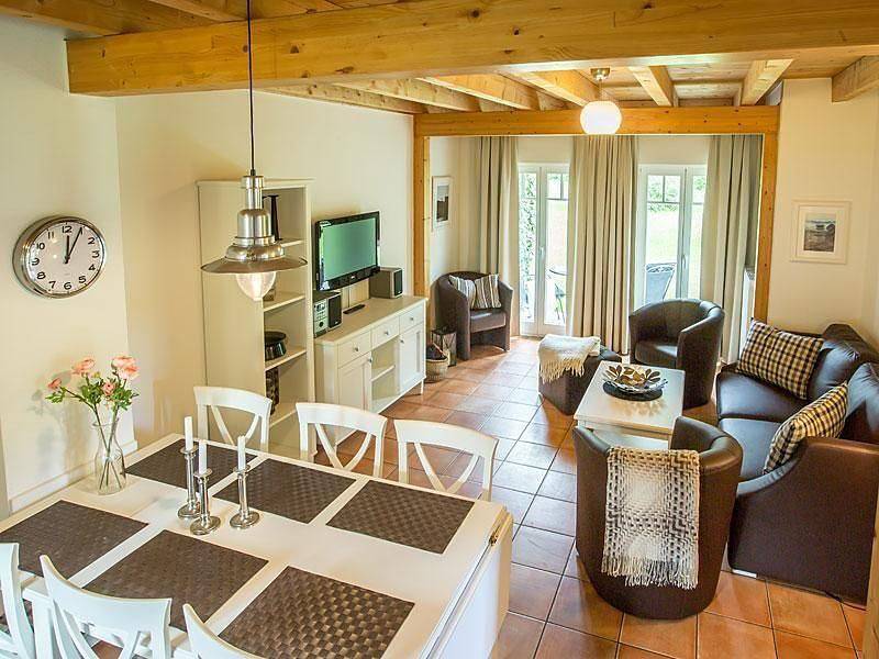 Ferienhaus Rügen 8b im Ostseeferienpark Seepferdchen mit Terrasse und Garten in Ostseebad Nienhagen, Nienhagen