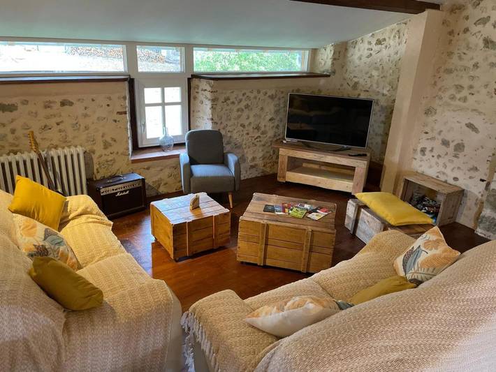 Location de vacances pour 8 personnes, avec jardin ainsi que piscine et jacuzzi, adapté aux familles à Le Fossat - 4