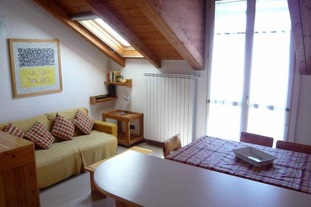 Apartamento entero, Bonito apartamento situado en el centro y frente al paseo marítimo. in Diano Marina, Diano Marina Municipio