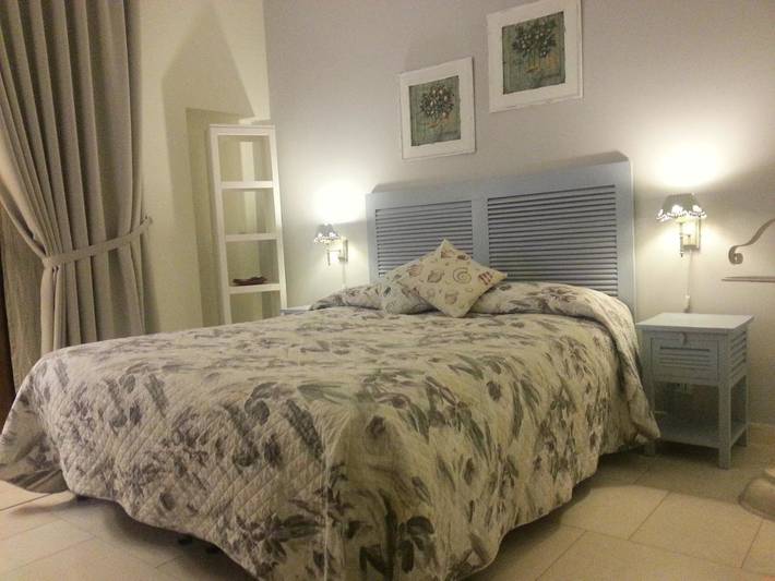 Chambre d’hôte pour 2 personnes, avec Terrasse ainsi que Jardin et Vue à Trani