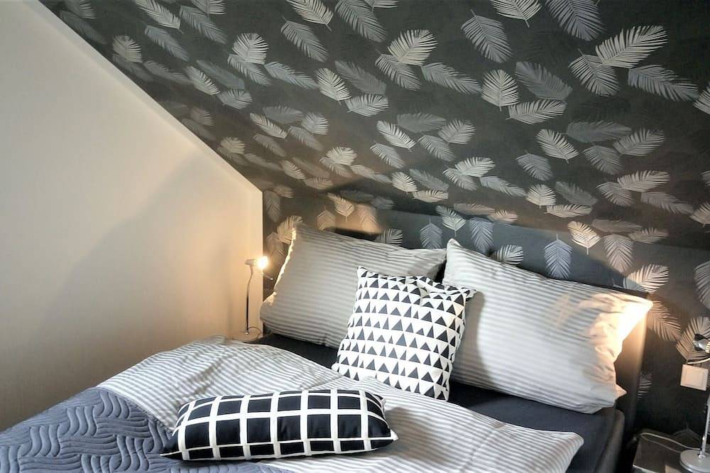 Ganze Wohnung, Neubau- Ferienwohnung mit Sonnenbalkon und Fahrstuhl, behindertenfreundlich. in Büsum, Dithmarschen