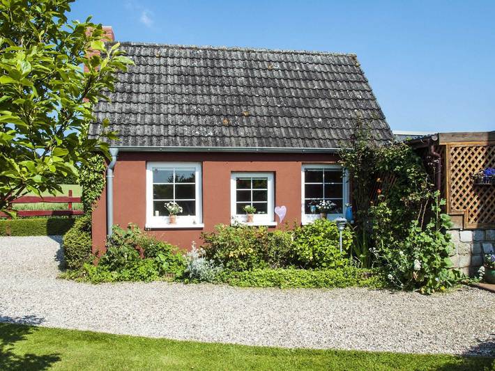 Ferienhaus für 2 Personen, mit Terrasse und Garten in Gelting