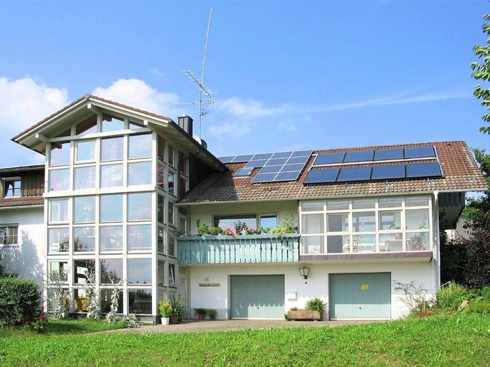 Ferienwohnung für 3 Personen, mit Balkon und Terrasse sowie Garten