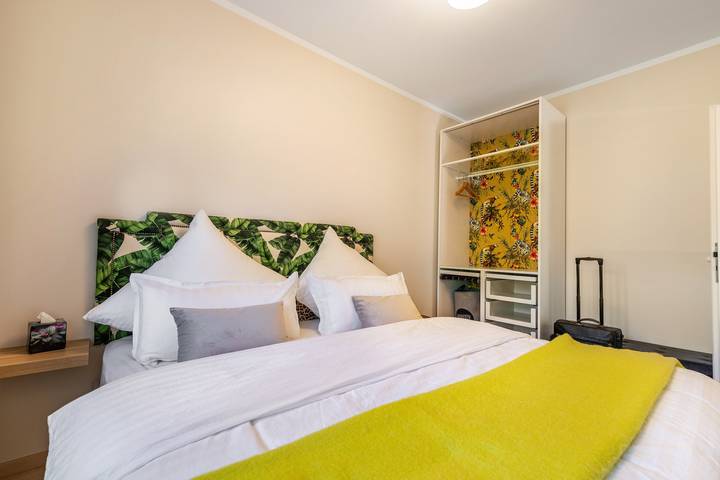 Ganze Wohnung, Lakeside Retreat Apartment – Kiefernwald & Sandstrand zwischen Berlin und Tropical Islands in Bestensee, Dahme-Seengebiet