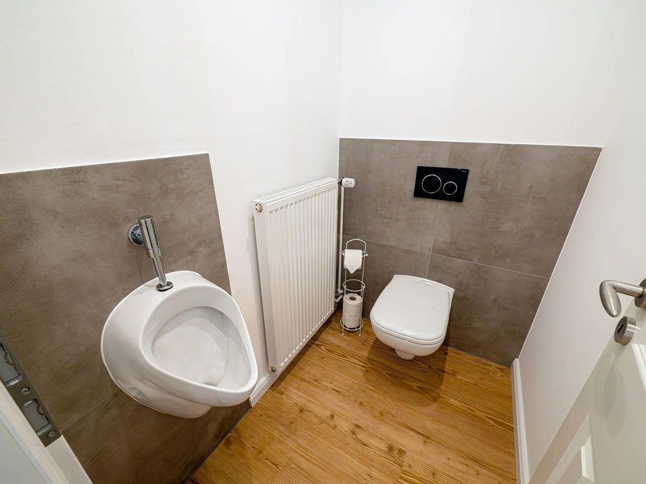 Ganze Ferienwohnung, Monteurwohnung in Villa - 8 Betten, Wlan, Tv, Einbauküche – Ahrensburg Zentrum, Nähe Hamburg - Od06a in Ahrensburg, Kreis Stormarn