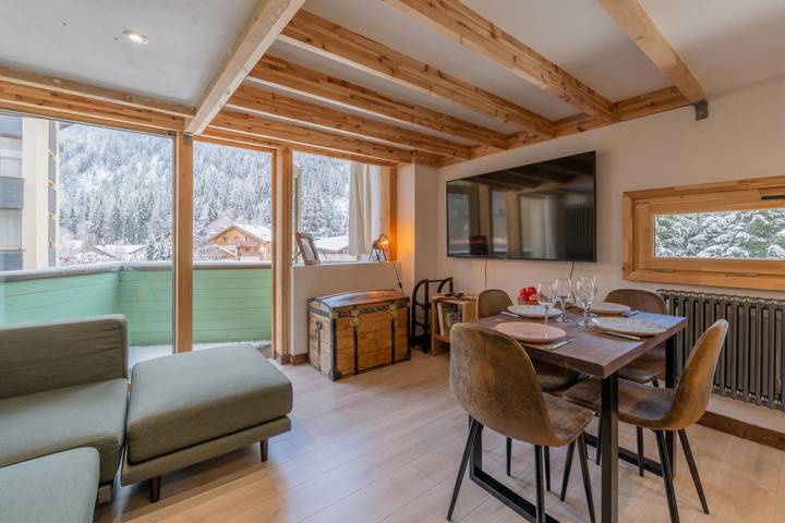 Appartement entier, Grand Roc B221 260m from Slopes, View, Parking & WiFi in Argentière, Chamonix-Mont-Blanc