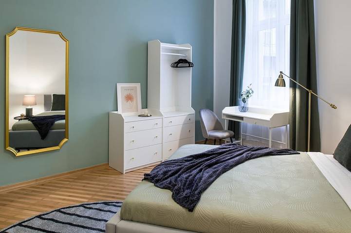 Appartamento intero, Wawelove Piłsudskiego I - spacious 3 bedroom apt. with balcony and free parking! in Cracovia, Piccola Polonia