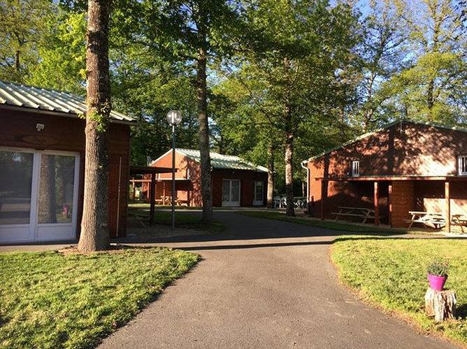 Gîte pour 5 personnes, avec terrasse et piscine à Montamisé - 4
