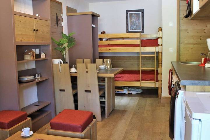 Appartement entier, Appartement cosy 2 pièces avec piscine, sauna, proche pistes et commerces à Risoul 1850 in Station de Risoul, Risoul