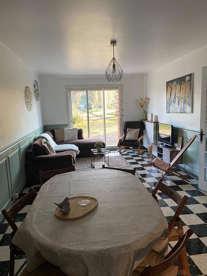 Location de vacances pour 8 personnes, avec jardin et piscine, animaux acceptés à Saint-Gauzens - 2