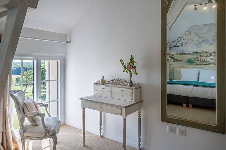 Location de vacances pour 8 personnes, avec piscine ainsi que jacuzzi et jardin à Fléré-la-Rivière - 4