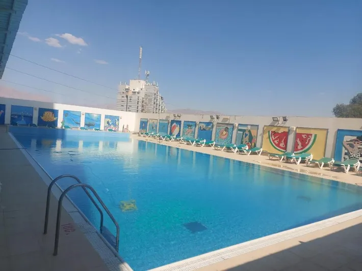 Apartamento de vacaciones para 7 personas, con terraza además de vistas y piscina - 1