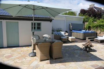 Villa pour 6 personnes, avec terrasse ainsi que jardin et jacuzzi à Crozon