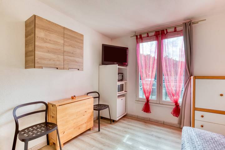 Estudio entero, Apartamento 'Charmant Studio' con Wi-Fi in Lamalou-les-Bains, Region de Béziers