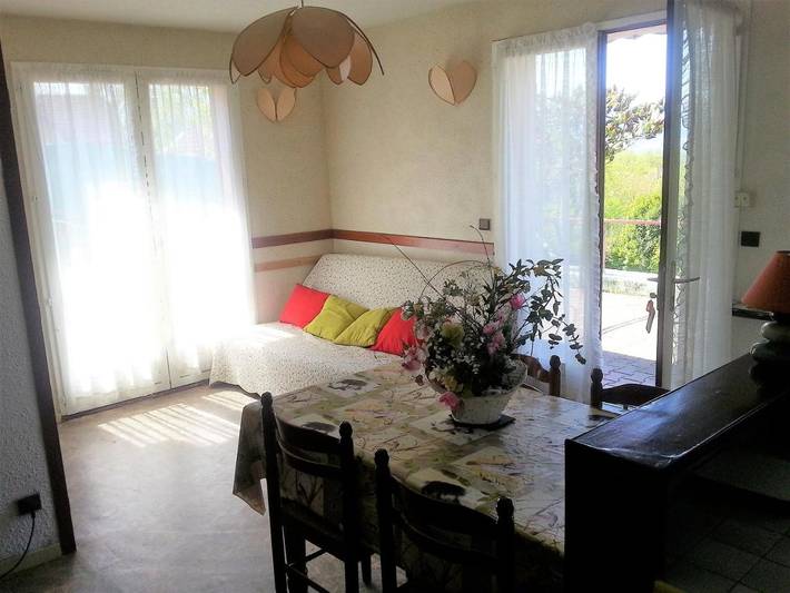 Alojamiento y desayuno para 6 personas, con jardín además de vistas al lago y vistas - 1